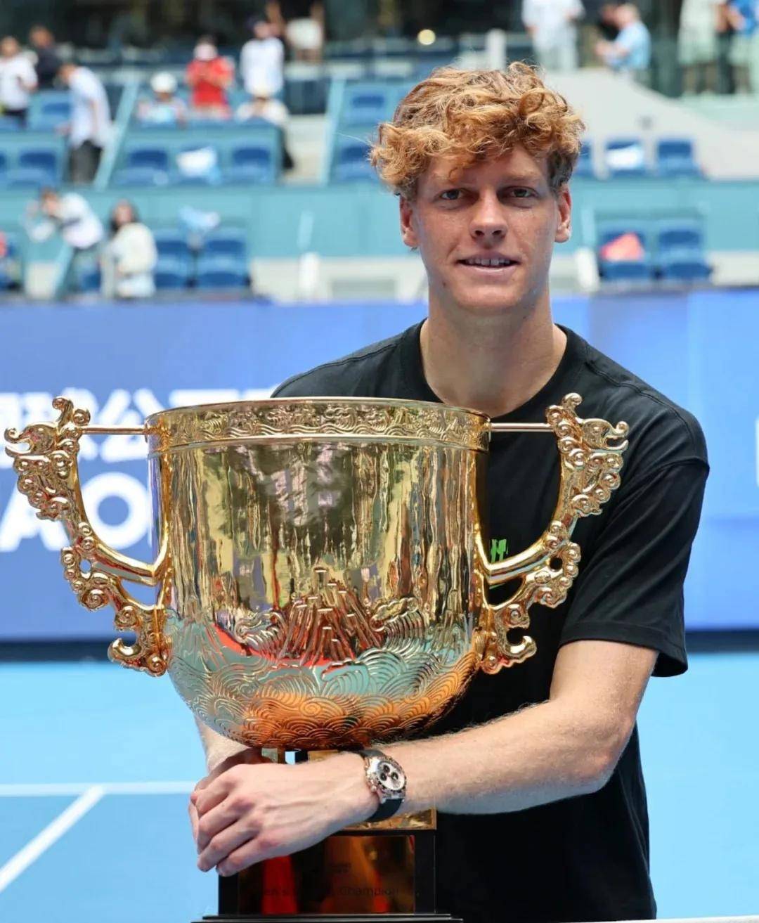 开云平台-世界网球队轻取美国网球队,费德勒绝境逆转